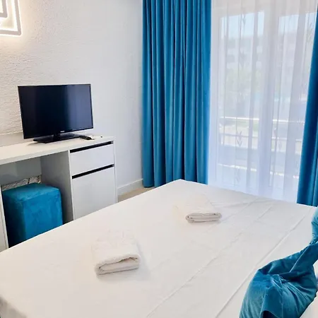 Szálloda Casa Petra - *
